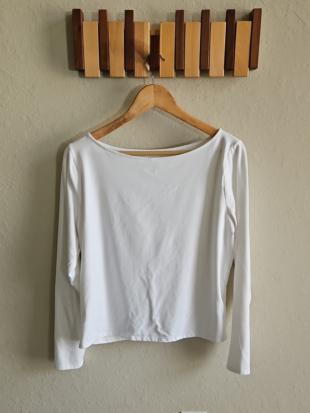 Hollister White Boatneck Long-Sleeve Tee